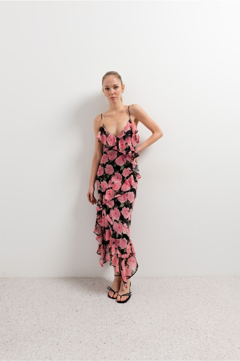 Abito con voile e rose