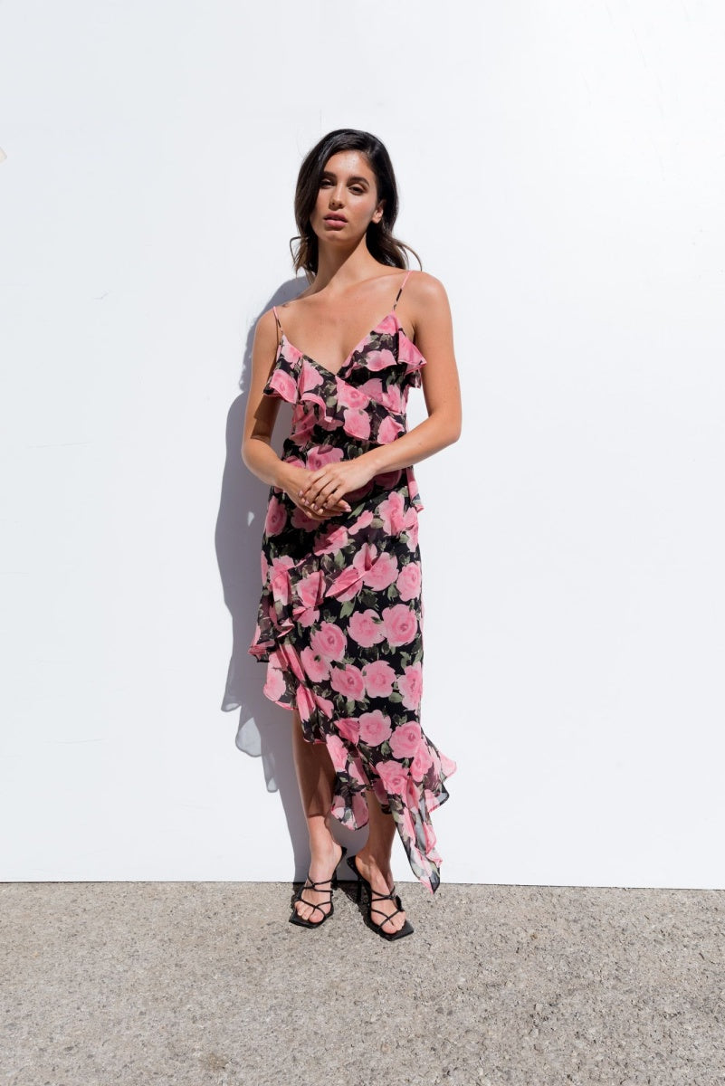 Abito con voile e rose