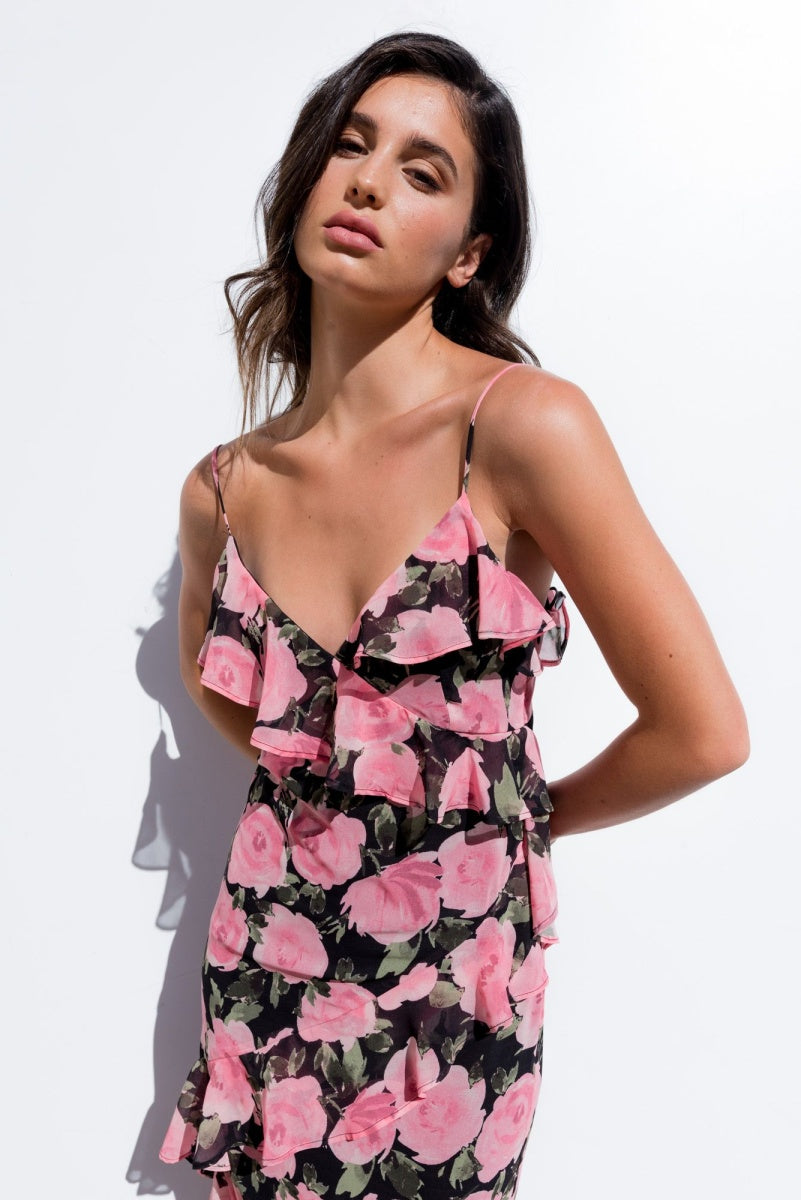 Abito con voile e rose