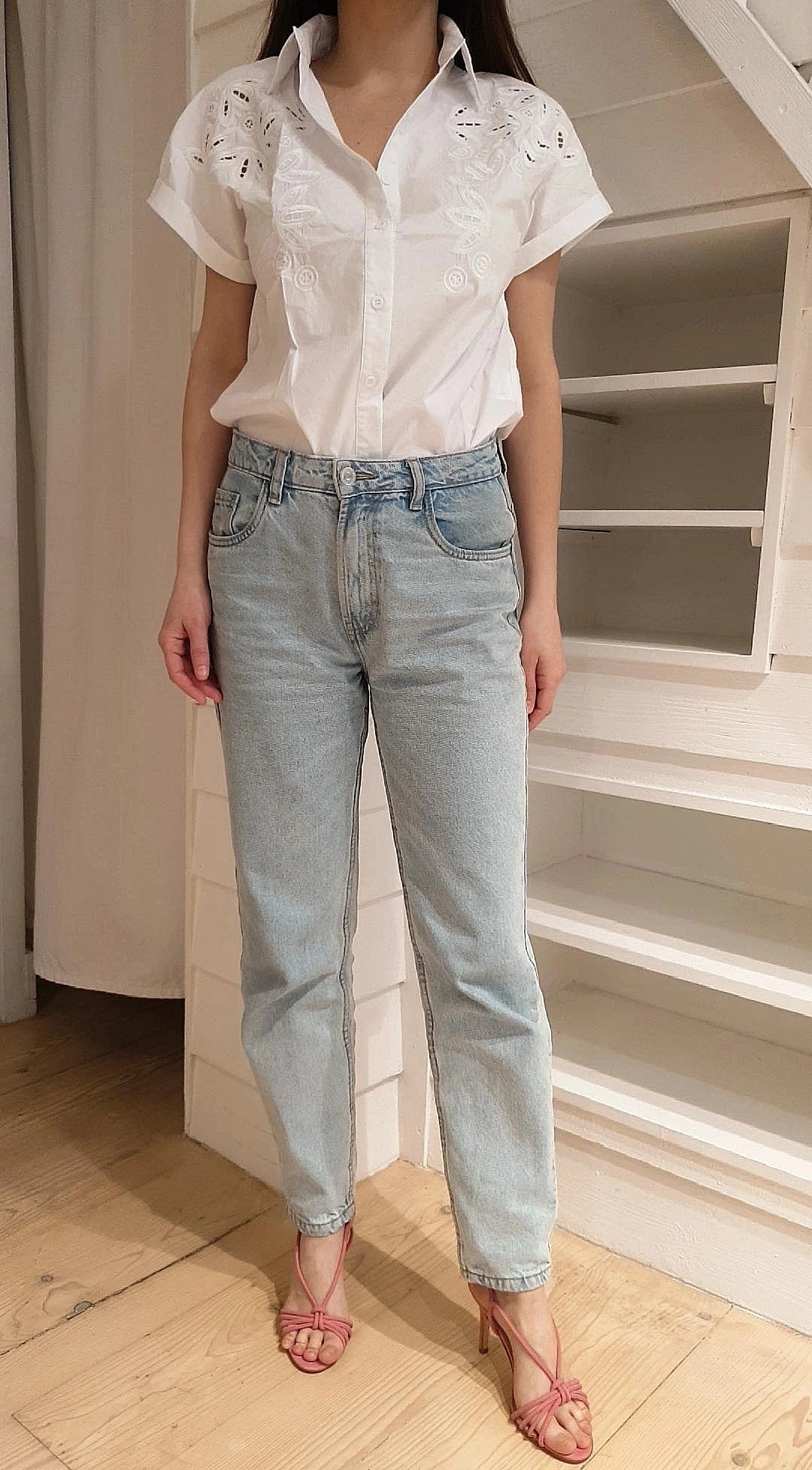 Camicia con ricami sul davanti