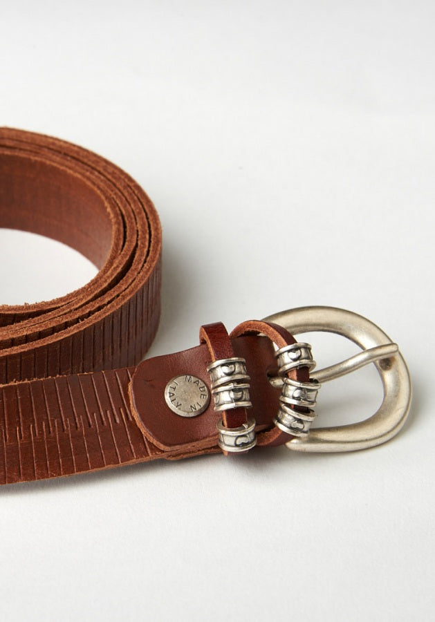 Cintura in pelle lavorata con cuoricini