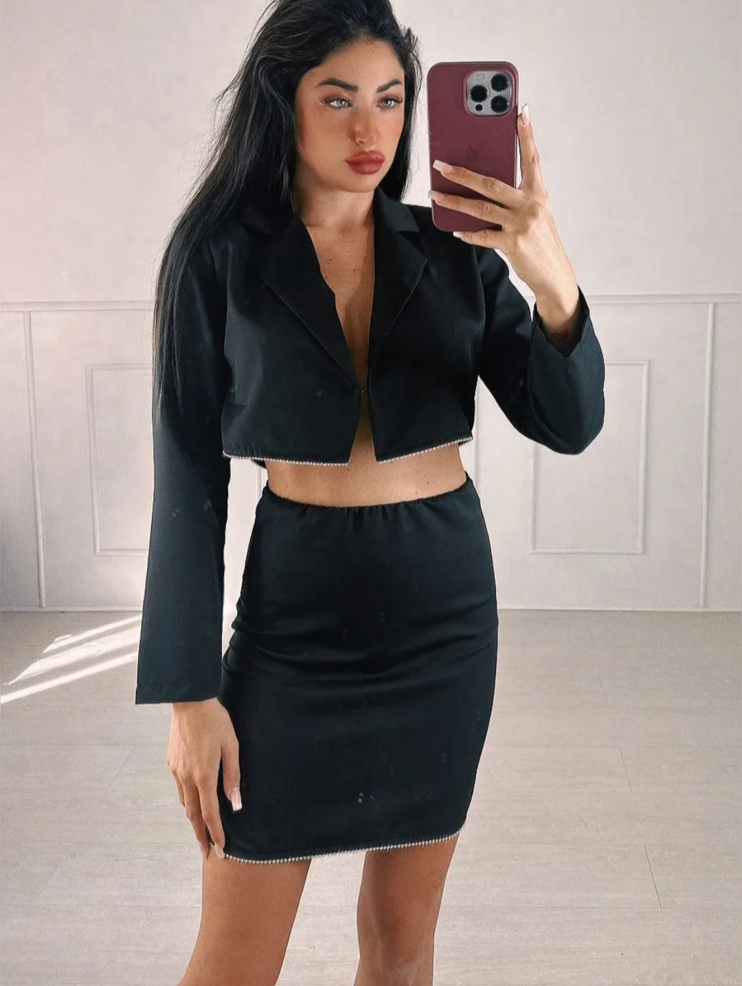 Completo blazer/top e gonna con strass